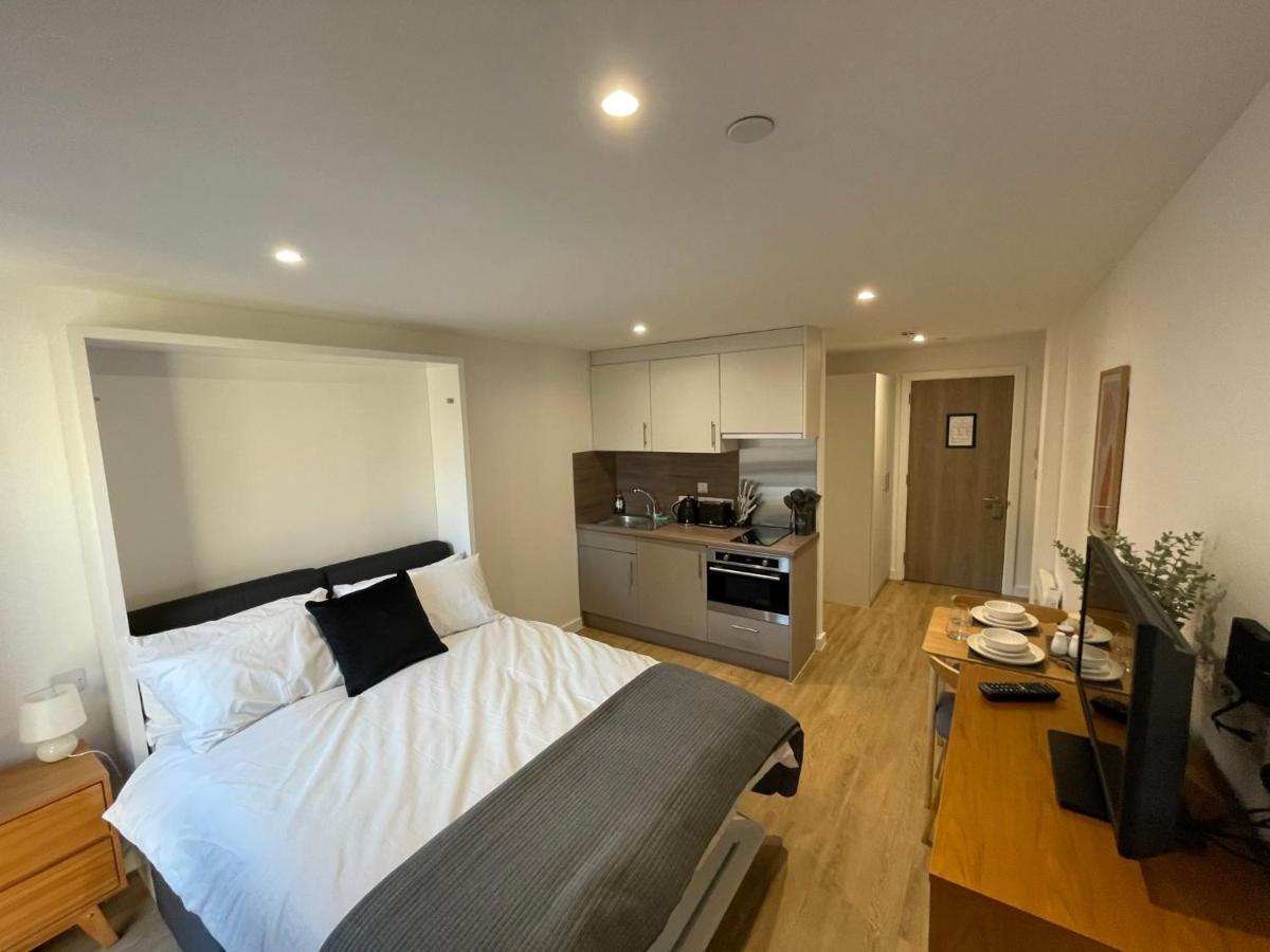 Chic Apartments And Studios At The Point In Aberdeen Esterno foto