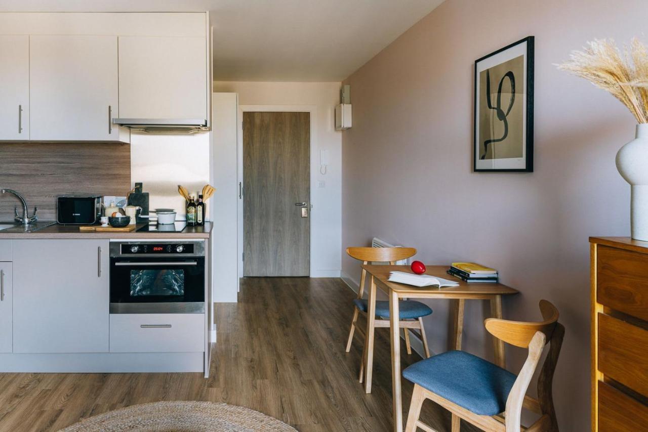 Chic Apartments And Studios At The Point In Aberdeen Esterno foto