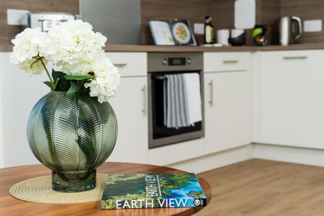 Chic Apartments And Studios At The Point In Aberdeen Esterno foto