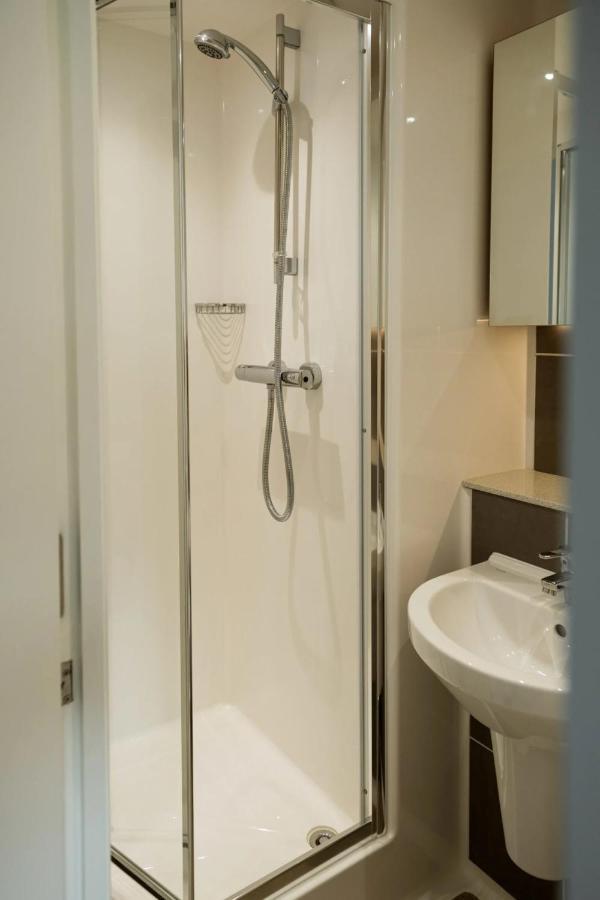 Chic Apartments And Studios At The Point In Aberdeen Esterno foto