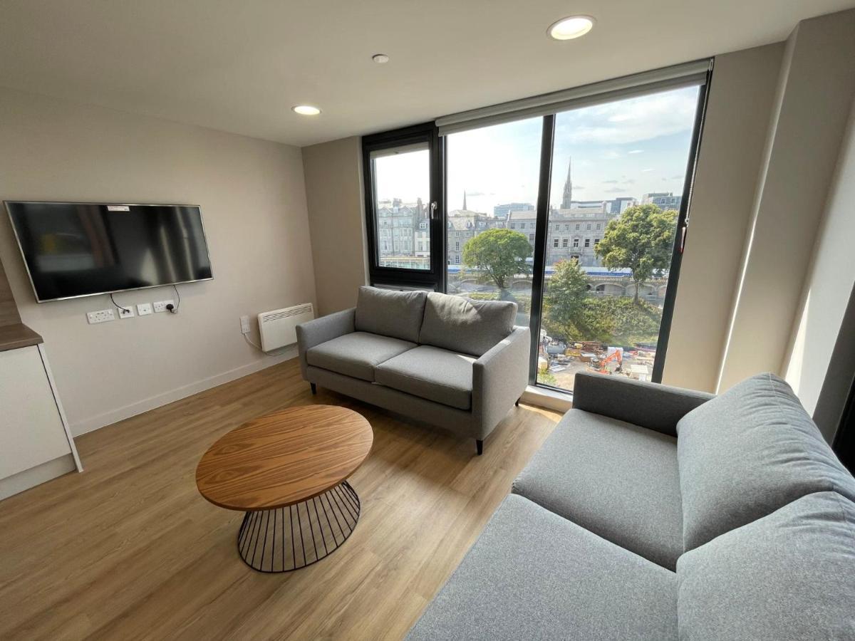 Chic Apartments And Studios At The Point In Aberdeen Esterno foto