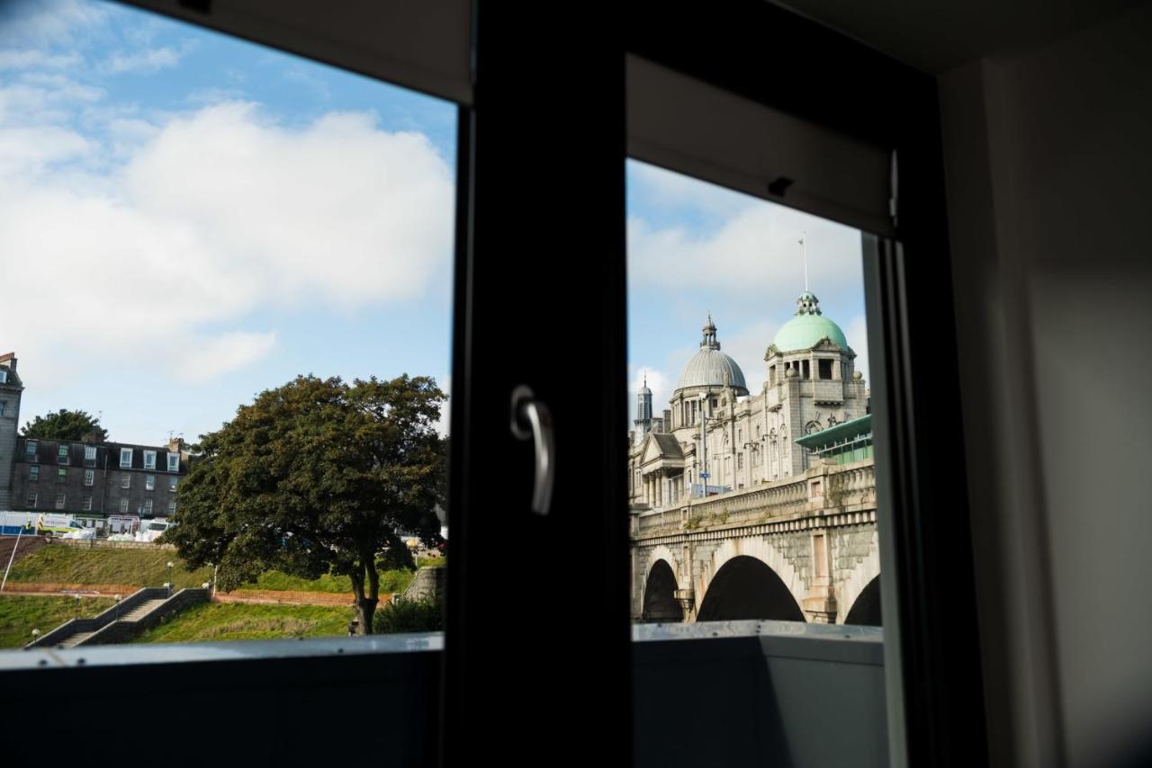 Chic Apartments And Studios At The Point In Aberdeen Esterno foto