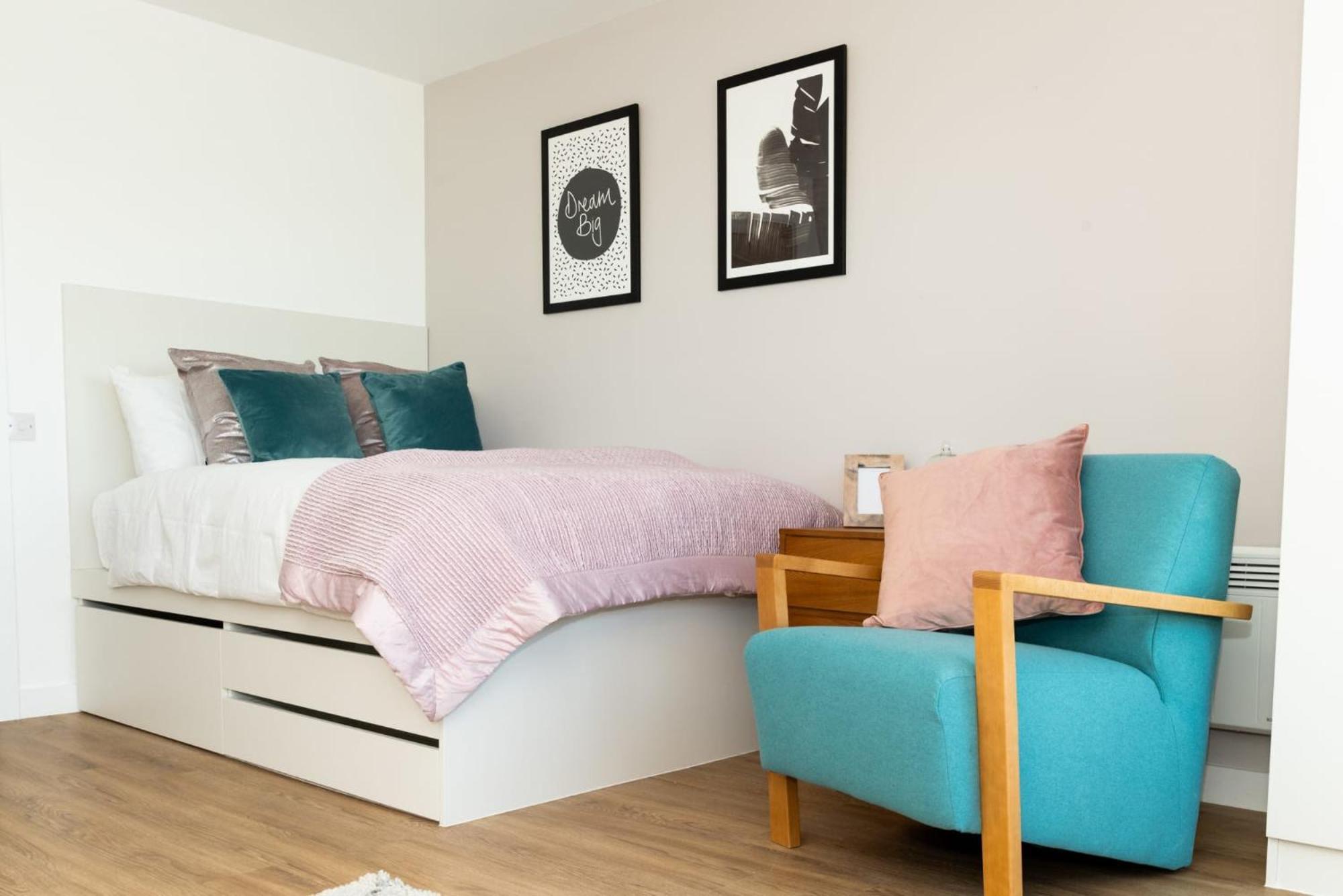 Chic Apartments And Studios At The Point In Aberdeen Esterno foto